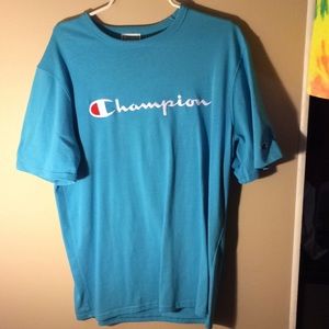 Men’s embroidered Champion logo shirt
